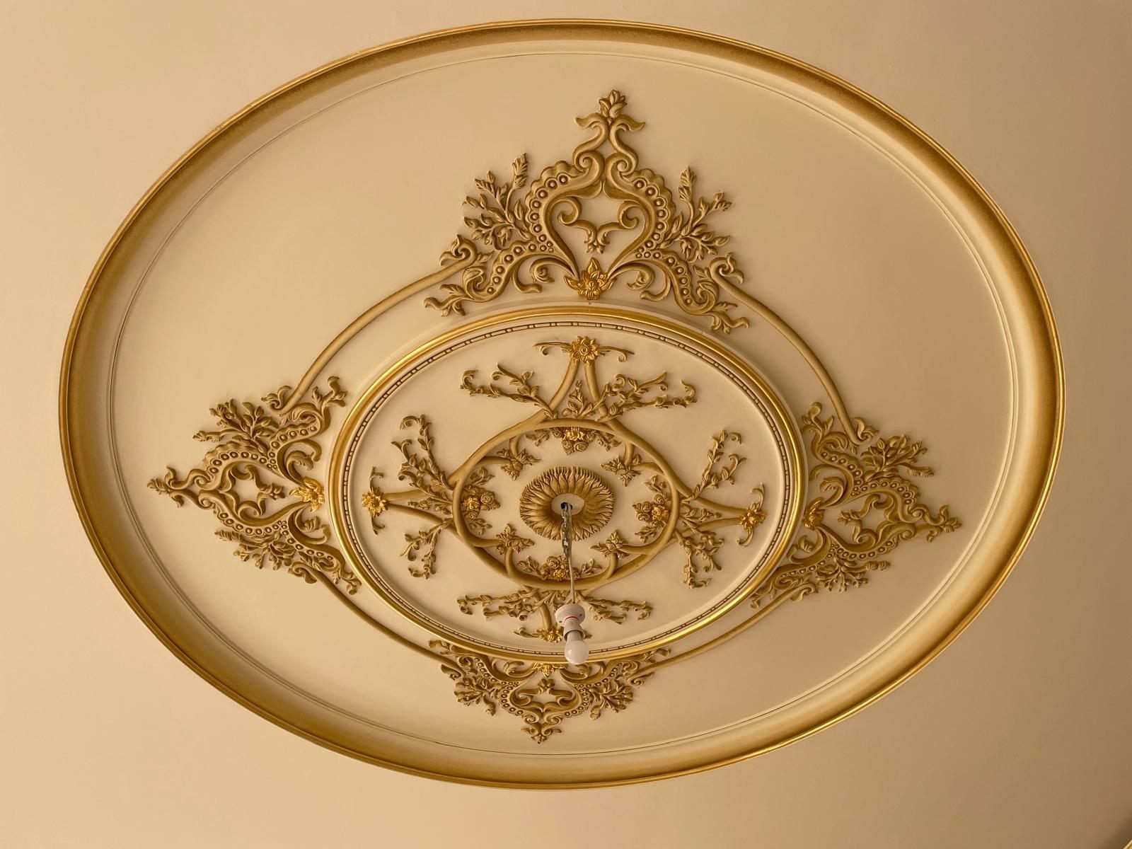Oval gold gypsum ceiling medallion